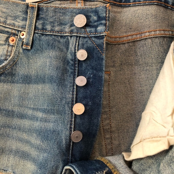 *SOLD*Levi’s 501 Button Down Jeans 32X30. - Picture 3 of 8